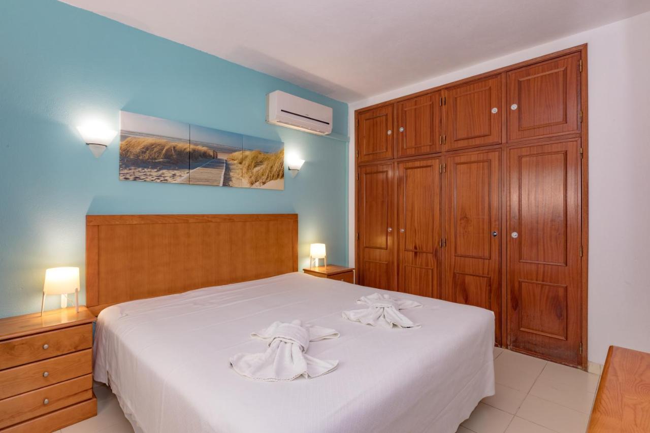 Apartamento com 1 Quarto e Vista Piscina